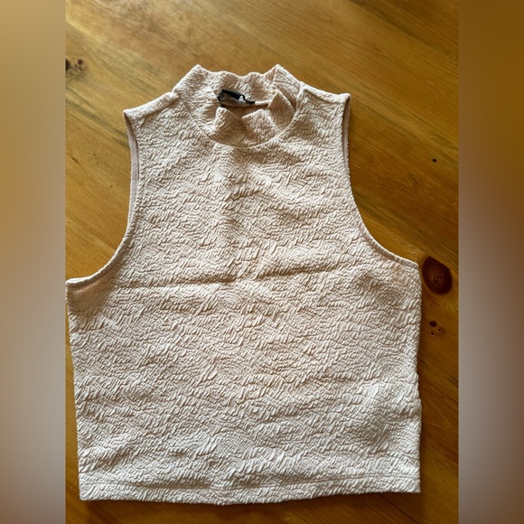 Mock neck tank top - Picture 1 of 3